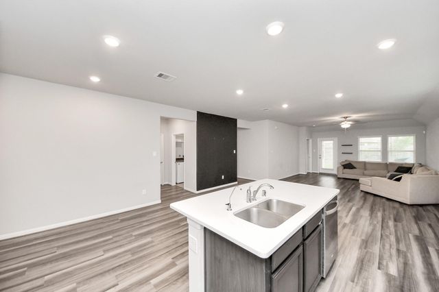 518 Ellwood Terrace Lane, Richmond, TX 77406