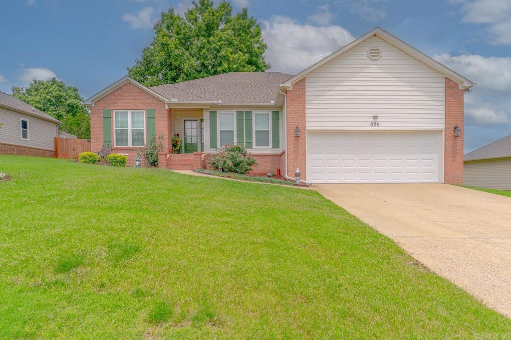 806 Amberwood Cove, Jonesboro, AR 72401