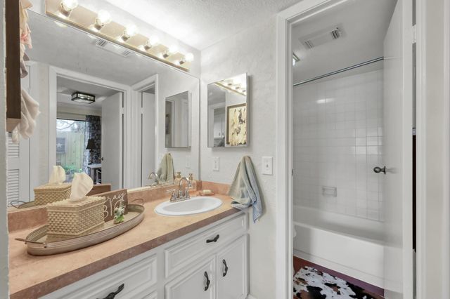 3900 Aspen Drive C108, Montgomery, TX 77356
