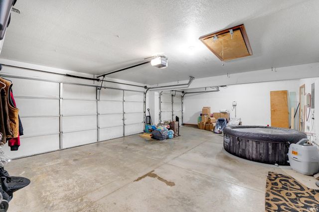 12008 Coldwater Road, Fort Wayne, IN 46845