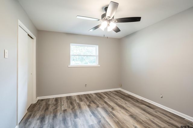 2201 Kings Rd, Jacksonville, TX 75766