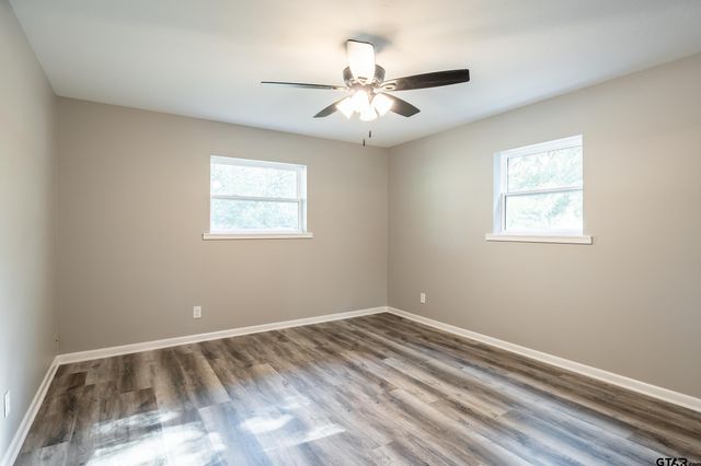 2201 Kings Rd, Jacksonville, TX 75766