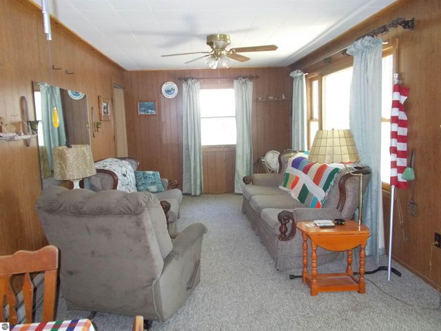 5469 Ridge Road, Hale, MI 48739
