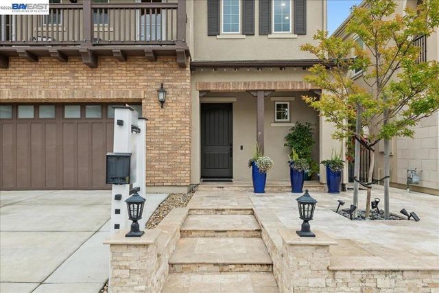 2730 Mount Dana Dr, Dublin, CA 94568