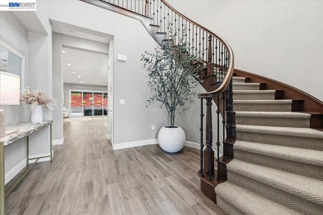 2730 Mount Dana Dr, Dublin, CA 94568