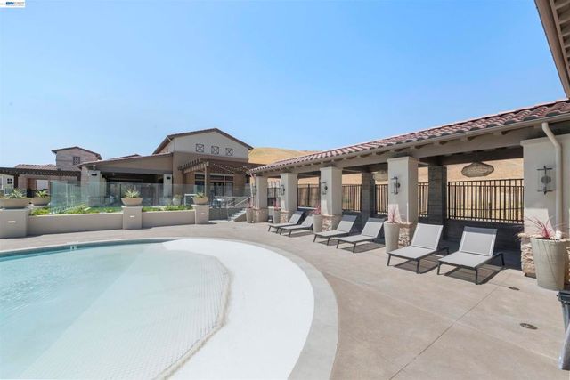2730 Mount Dana Dr, Dublin, CA 94568