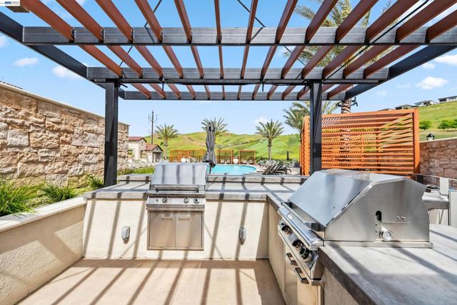 2730 Mount Dana Dr, Dublin, CA 94568