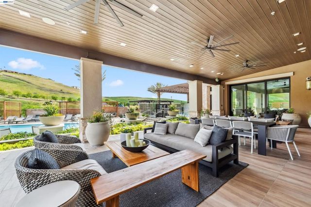 2730 Mount Dana Dr, Dublin, CA 94568