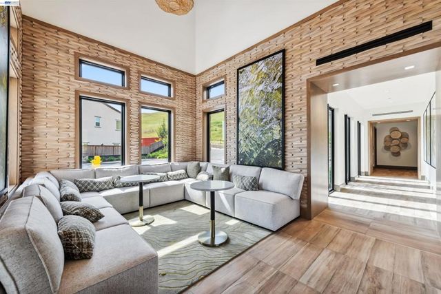 2730 Mount Dana Dr, Dublin, CA 94568