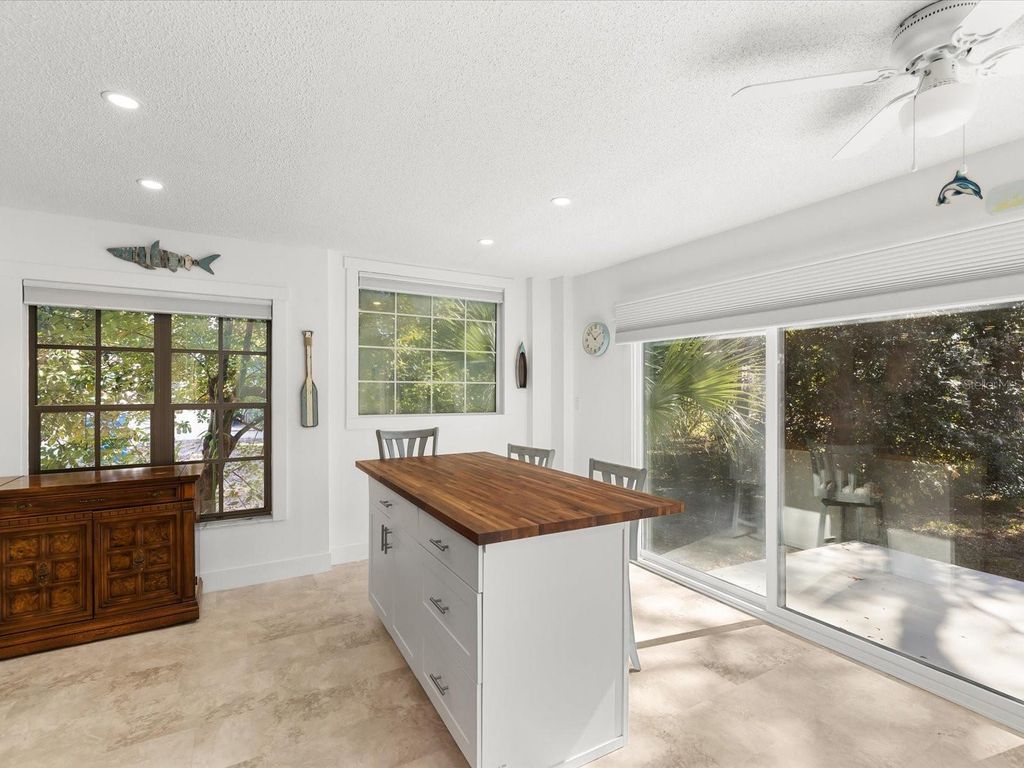 Image 21 of property listing at 6580 BRAMBLELEAF DRIVE, Spring Hill, FL 34606