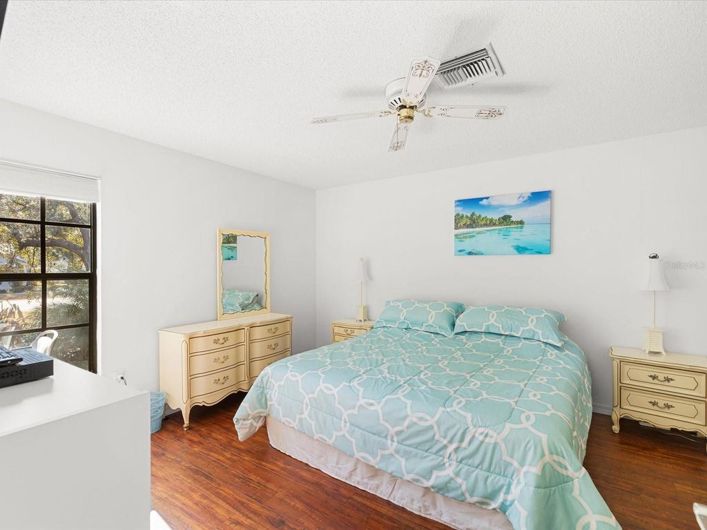 Image 7 of property listing at 6580 BRAMBLELEAF DRIVE, Spring Hill, FL 34606