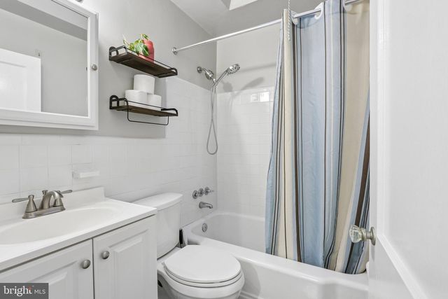 3906 DENNISON AVE, Drexel Hill, PA 19026