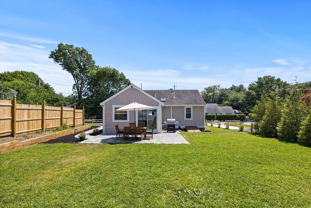 6 Stenbeck Pl, Scituate, MA 02066