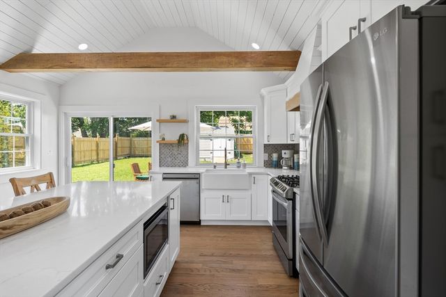 6 Stenbeck Pl, Scituate, MA 02066