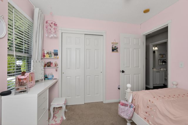 1652 Hogan Lane, Florence, KY 41042