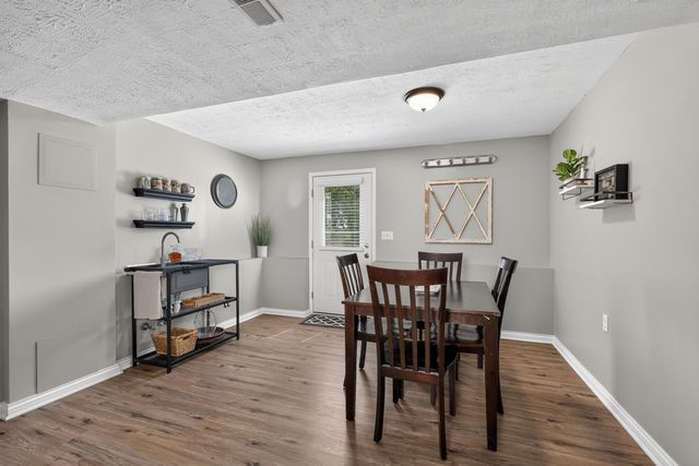 1652 Hogan Lane, Florence, KY 41042