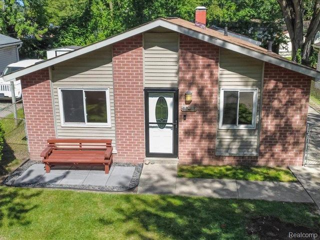 9255 Sylvia Street, Taylor, MI 48180