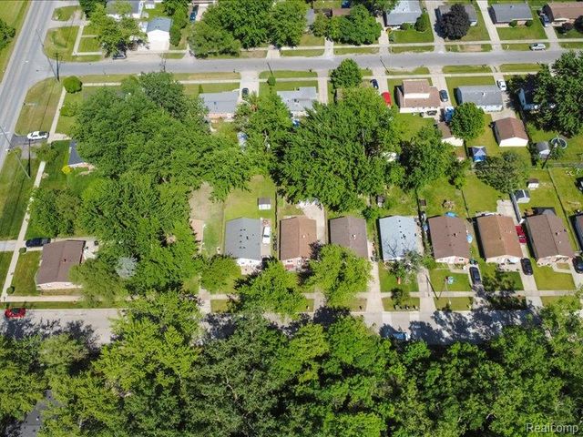 9255 Sylvia Street, Taylor, MI 48180