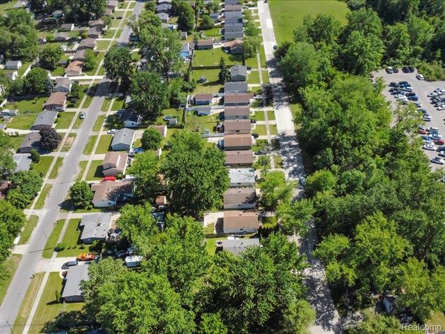 9255 Sylvia Street, Taylor, MI 48180