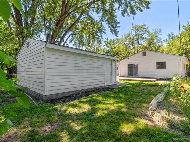 9255 Sylvia Street, Taylor, MI 48180