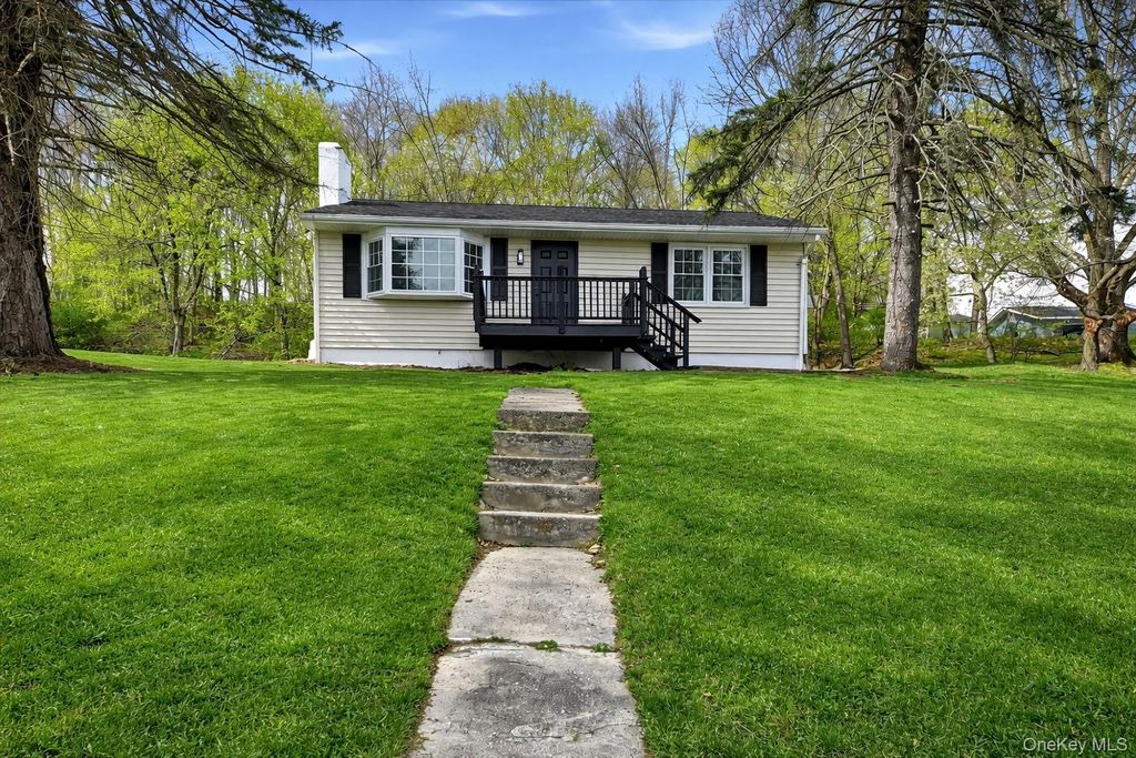 68 Hillcrest Drive, Poughkeepsie, NY 12603
