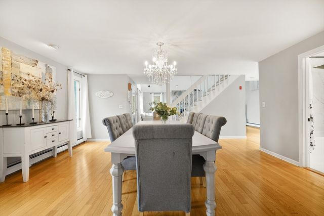 10 Jethol Dr, Freetown, MA 02702