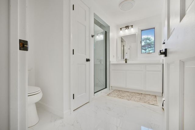 10 Jethol Dr, Freetown, MA 02702