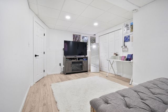 10 Jethol Dr, Freetown, MA 02702