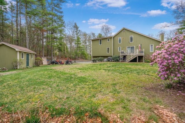 10 Jethol Dr, Freetown, MA 02702