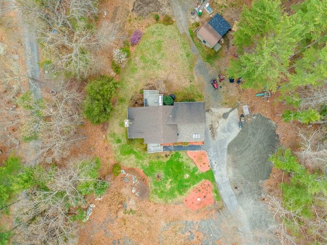 10 Jethol Dr, Freetown, MA 02702