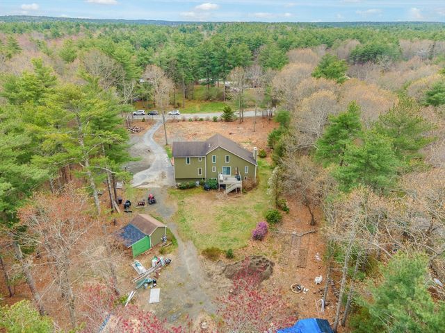 10 Jethol Dr, Freetown, MA 02702