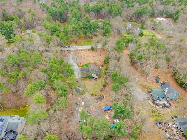 10 Jethol Dr, Freetown, MA 02702