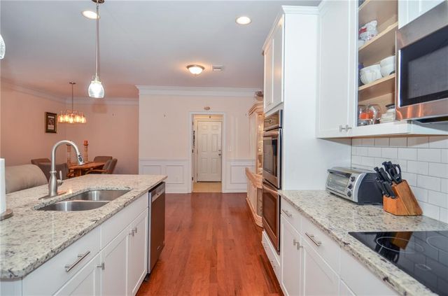 341 Villa Park Circle, Stone Mountain, GA 30087
