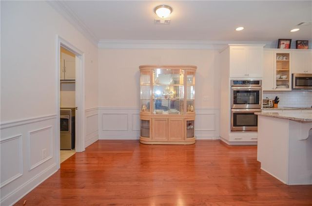 341 Villa Park Circle, Stone Mountain, GA 30087