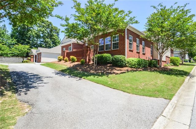 341 Villa Park Circle, Stone Mountain, GA 30087