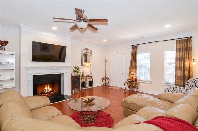 341 Villa Park Circle, Stone Mountain, GA 30087