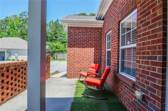341 Villa Park Circle, Stone Mountain, GA 30087