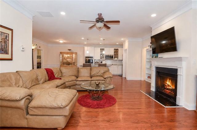 341 Villa Park Circle, Stone Mountain, GA 30087