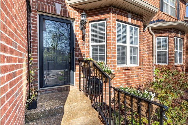 1007 Cashmere Dr, Thompsons Station, TN 37179