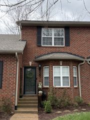 1007 Cashmere Dr, Thompsons Station, TN 37179