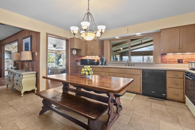 N1140 Tombeau ROAD, Genoa City, WI 53128