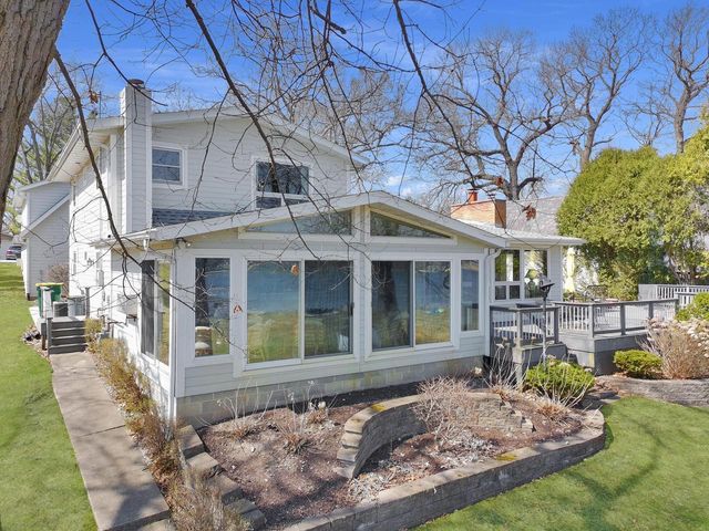 N1140 Tombeau ROAD, Genoa City, WI 53128