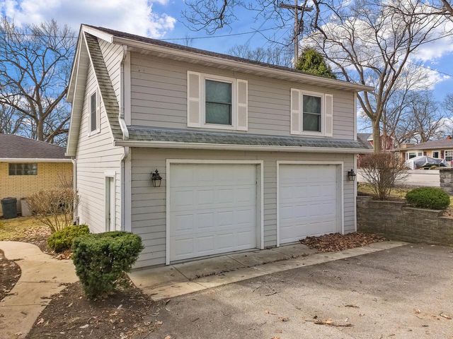 N1140 Tombeau ROAD, Genoa City, WI 53128