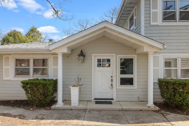 N1140 Tombeau ROAD, Genoa City, WI 53128