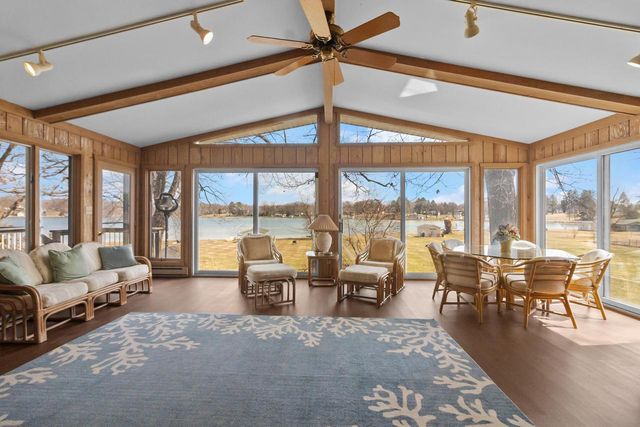 N1140 Tombeau ROAD, Genoa City, WI 53128