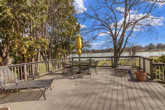 N1140 Tombeau ROAD, Genoa City, WI 53128