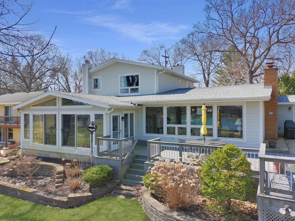 N1140 Tombeau ROAD, Genoa City, WI 53128