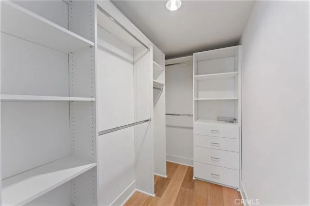 118 N Kings Rd 201, Los Angeles, CA 90048
