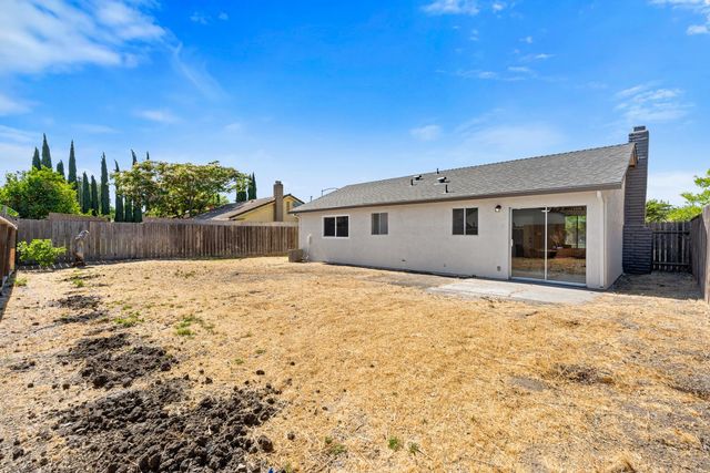 2212 Chambord Dr, Stockton, CA 95210