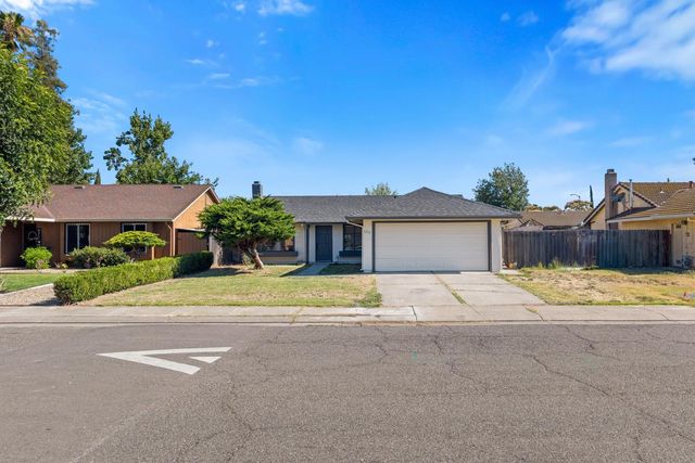 2212 Chambord Dr, Stockton, CA 95210